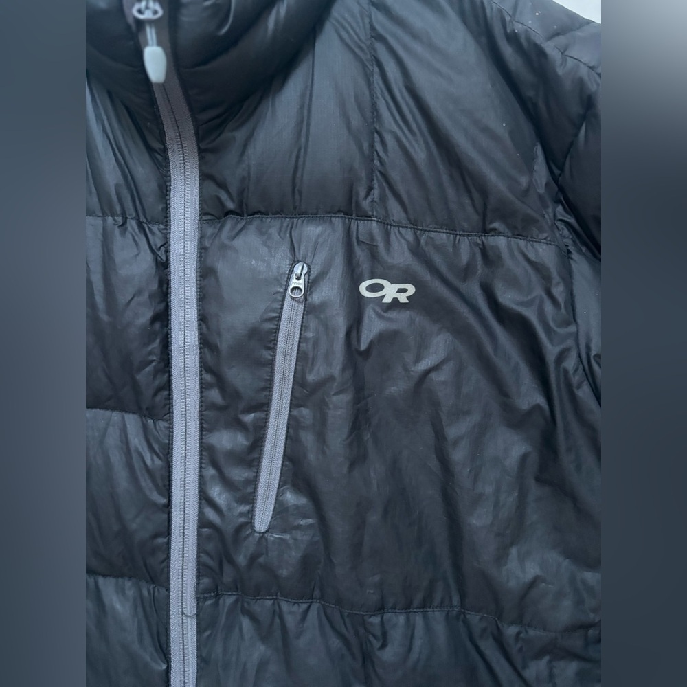 OUTDOOR RESEARCH | down filled puffer | size medium - Picture 3 of 5